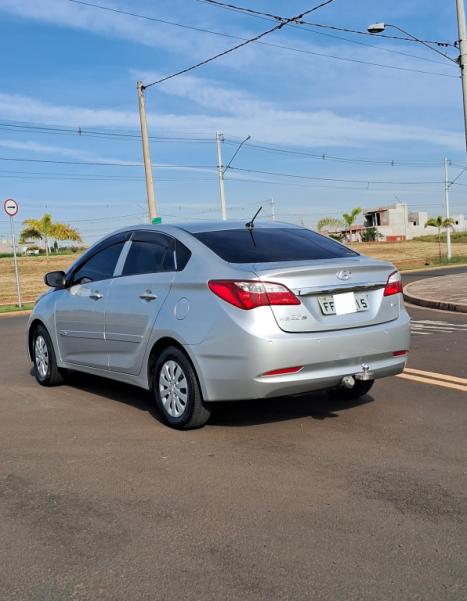 HYUNDAI HB 20 Sedan 1.6 16V 4P FLEX COMFORT PLUS, Foto 4