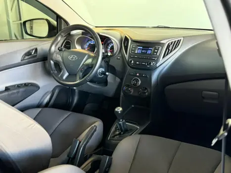 HYUNDAI HB 20 Sedan 1.0 12V 4P FLEX UNIQUE, Foto 9