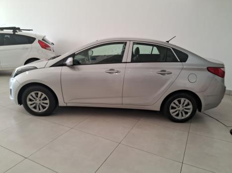 HYUNDAI HB 20 Sedan 1.0 12V 4P FLEX COMFORT PLUS, Foto 4