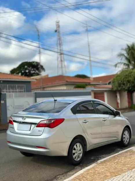 HYUNDAI HB 20 Sedan 1.0 12V 4P FLEX COMFORT STYLE, Foto 2