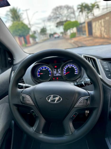 HYUNDAI HB 20 Sedan 1.0 12V 4P FLEX COMFORT STYLE, Foto 6