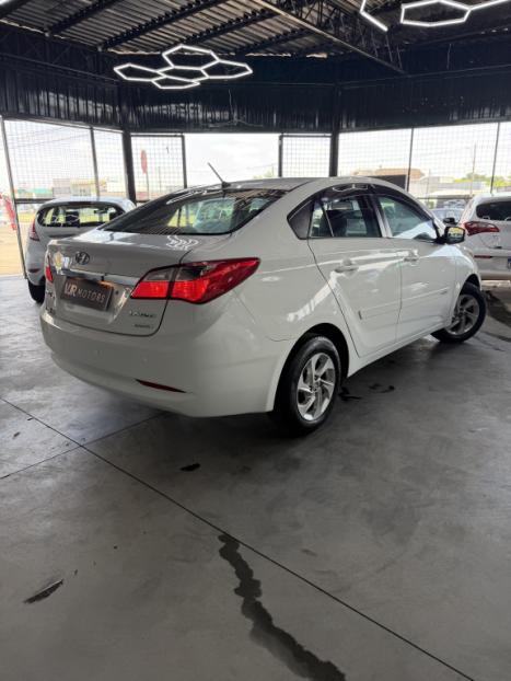 HYUNDAI HB 20 Sedan 1.6 16V 4P FLEX COMFORT PLUS AUTOMÁTICO, Foto 4
