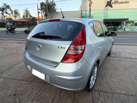 HYUNDAI I30 2.0 16V 4P, Foto 3
