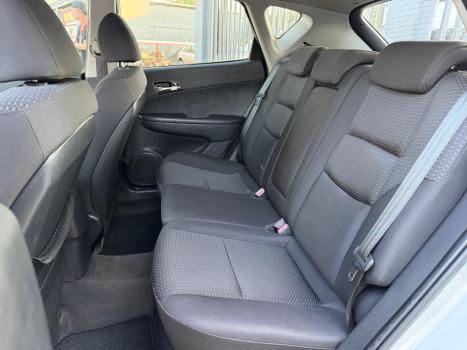 HYUNDAI I30 2.0 16V 4P, Foto 8
