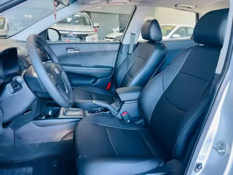 HYUNDAI I30 2.0 16V 4P GLS AUTOM�TICO, Foto 15