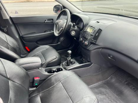 HYUNDAI I30 2.0 16V 4P, Foto 8