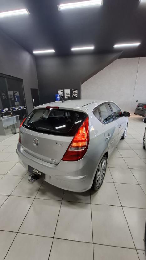 HYUNDAI I30 2.0 16V 4P, Foto 4