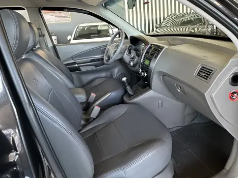 HYUNDAI Tucson 2.0 16V 4P GL, Foto 14