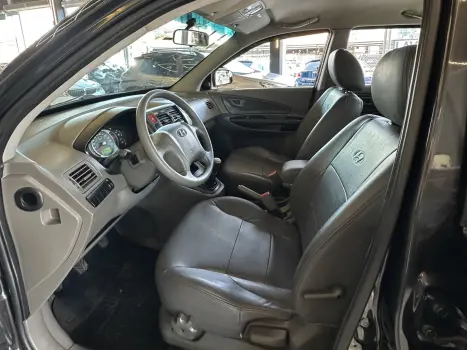 HYUNDAI Tucson 2.0 16V 4P GL, Foto 17