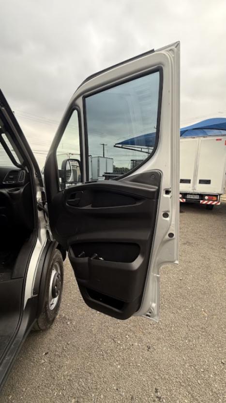 IVECO Daily 3.0 16V 35-150 TURBO DIESEL CABINE SIMPLES DIESEL, Foto 10