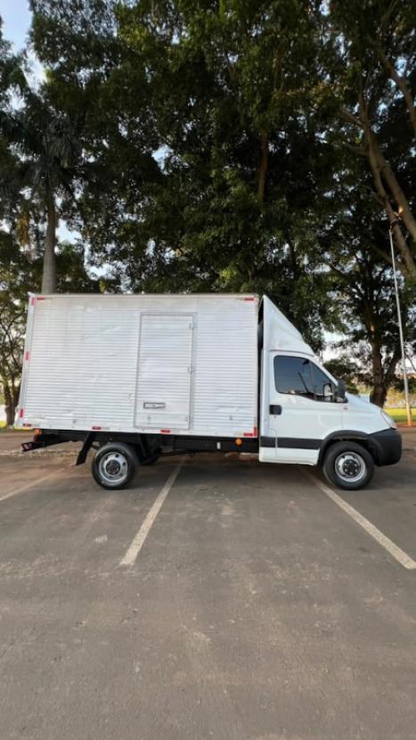 IVECO Daily 3.0 16V 35-14 TURBO DIESEL INTERCOOLER CHASSI CABINE, Foto 6