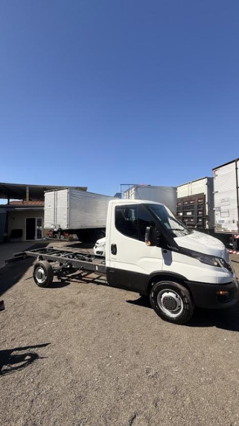 IVECO Daily 3.0 16V 35-160 TURBO DIESEL INTERCOOLER CABINE SIMPLES, Foto 3