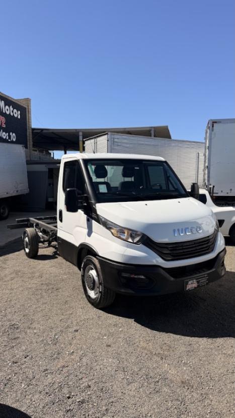 IVECO Daily 3.0 16V 35-160 TURBO DIESEL INTERCOOLER CABINE SIMPLES, Foto 4