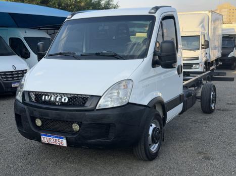 IVECO Daily 3.0 16V 35-S14 TURBO DIESEL INTERCOOLER CHASSI CABINE, Foto 3