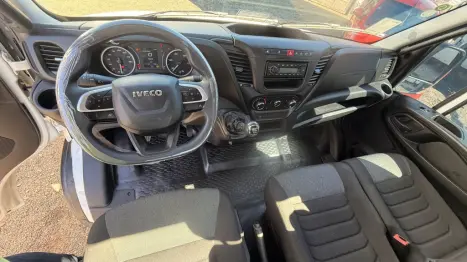 IVECO Daily 3.0 16V 35-160 TURBO DIESEL INTERCOOLER CABINE SIMPLES, Foto 10