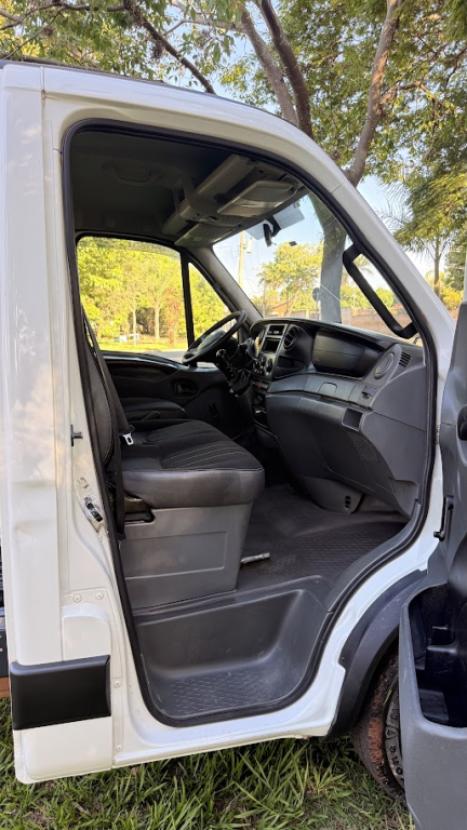 IVECO Daily 3.0 16V 35-S14 TURBO DIESEL INTERCOOLER CHASSI CABINE, Foto 2