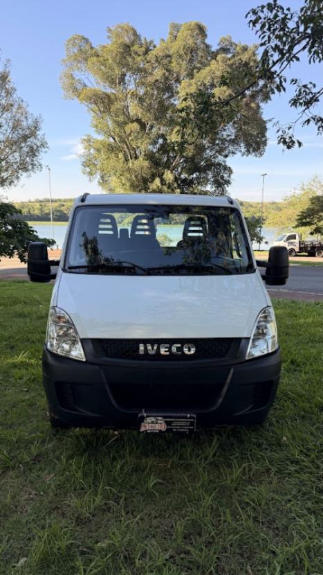 IVECO Daily 3.0 16V 35-S14 TURBO DIESEL INTERCOOLER CHASSI CABINE, Foto 3