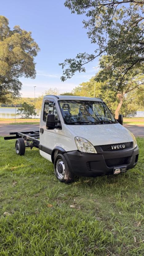 IVECO Daily 3.0 16V 35-S14 TURBO DIESEL INTERCOOLER CHASSI CABINE, Foto 4