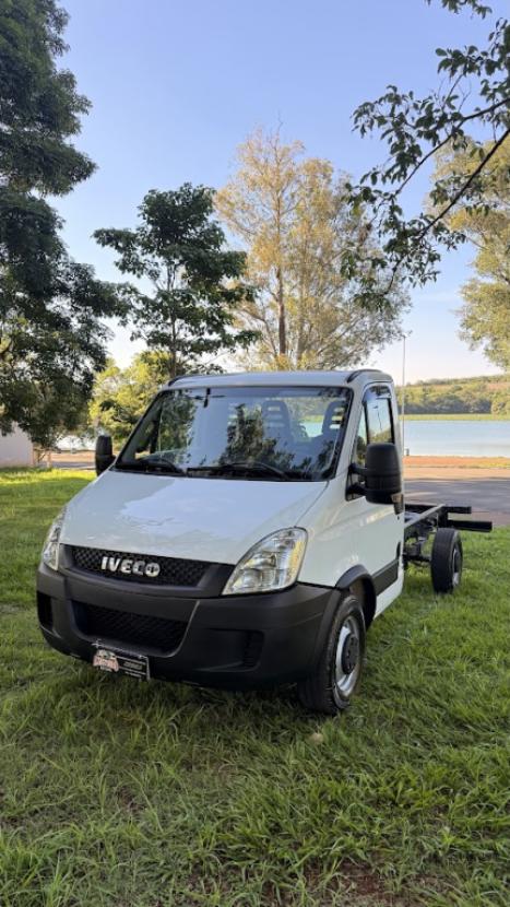 IVECO Daily 3.0 16V 35-S14 TURBO DIESEL INTERCOOLER CHASSI CABINE, Foto 5