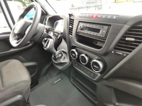 IVECO Daily 35-180 CABINE SIMPLES NO CHASSI AUTOM�TICO, Foto 6