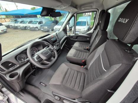 IVECO Daily 35-180 CABINE SIMPLES NO CHASSI AUTOM�TICO, Foto 19