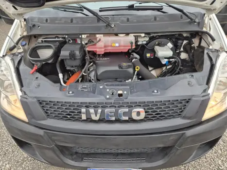 IVECO Daily 35S14 DIESEL CHASSI CABINE TURBO INTERCOOLER, Foto 12