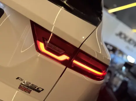 JAGUAR E-Pace 2.0 16V 4P P250 AWD TURBO AUTOM�TICO, Foto 7