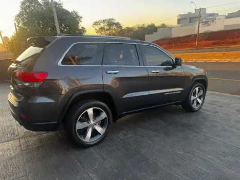 JEEP Cherokee 3.2 4P V6 24V 4X4 LIMITED AUTOMÁTICO, Foto 13 JEEP Cherokee 3.2 4P V6 24V 4X4 LIMITED AUTOMÁTICO, Foto 13