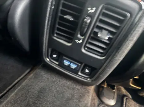 JEEP Cherokee 3.2 4P V6 24V 4X4 LIMITED AUTOMÁTICO, Foto 18 JEEP Cherokee 3.2 4P V6 24V 4X4 LIMITED AUTOMÁTICO, Foto 18