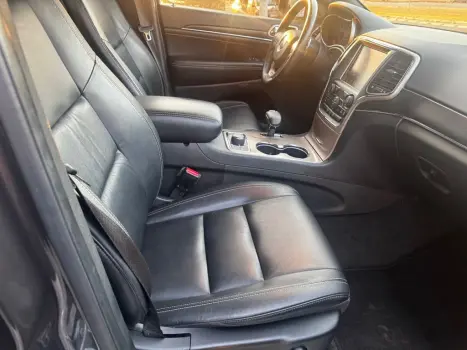 JEEP Cherokee 3.2 4P V6 24V 4X4 LIMITED AUTOMÁTICO, Foto 24 JEEP Cherokee 3.2 4P V6 24V 4X4 LIMITED AUTOMÁTICO, Foto 24