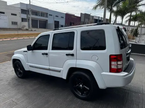 JEEP Cherokee 3.7 V6 12V 4P 4X4 LIMITED AUTOMÁTICO, Foto 7 JEEP Cherokee 3.7 V6 12V 4P 4X4 LIMITED AUTOMÁTICO, Foto 7