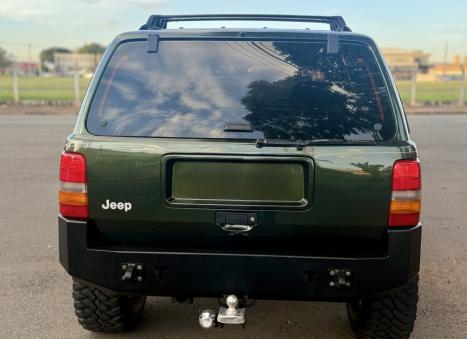 JEEP Cherokee 4.0 6 CILINDROS 12V 4P 4X4 LAREDO AUTOM�TICO, Foto 2