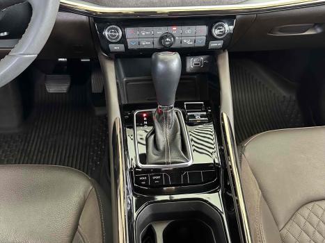 JEEP Commander 1.3 16V 4P FLEX T270 OVERLAND TURBO AUTOMTICO, Foto 17