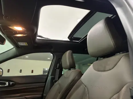 JEEP Commander 1.3 16V 4P FLEX T270 OVERLAND TURBO AUTOM�TICO AT6, Foto 4