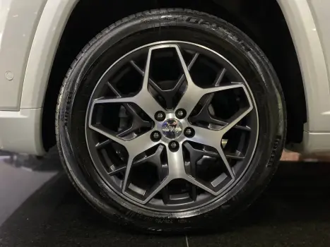 JEEP Commander 1.3 16V 4P FLEX T270 OVERLAND TURBO AUTOM�TICO AT6, Foto 9