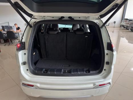 JEEP Commander 2.0 16V 4P TD380 OVERLAND 4X4 TURBO DIESEL AUTOM�TICO AT9, Foto 15