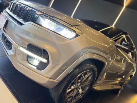 JEEP Commander 2.0 16V 4P TD380 OVERLAND 4X4 TURBO DIESEL AUTOM�TICO AT9, Foto 3