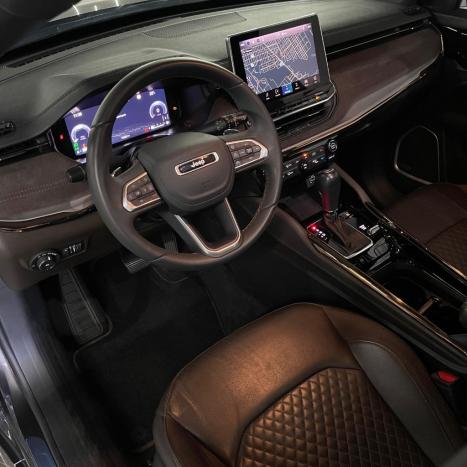 JEEP Commander 2.0 16V 4P TD380 OVERLAND 4X4 TURBO DIESEL AUTOM�TICO AT9, Foto 12