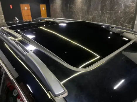 JEEP Commander 2.0 16V 4P TD380 OVERLAND 4X4 TURBO DIESEL AUTOM�TICO AT9, Foto 12