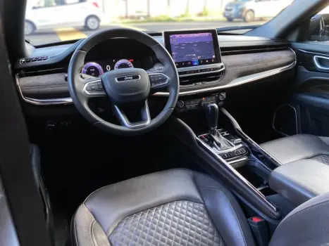 JEEP Commander 2.0 16V 4P TD380 OVERLAND 4X4 TURBO DIESEL AUTOM�TICO AT9, Foto 14