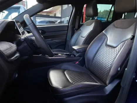 JEEP Commander 2.0 16V 4P TD380 OVERLAND 4X4 TURBO DIESEL AUTOM�TICO AT9, Foto 19