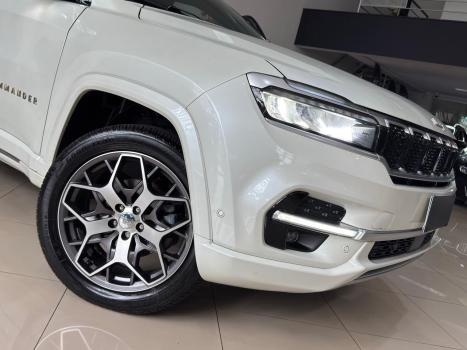 JEEP Commander 2.0 16V 4P TD380 OVERLAND 4X4 TURBO DIESEL AUTOM�TICO AT9, Foto 4