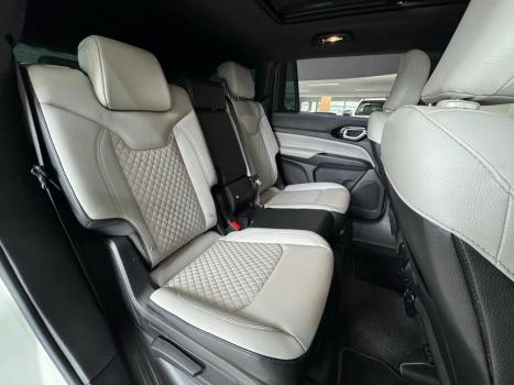 JEEP Commander 2.0 16V 4P TD380 OVERLAND 4X4 TURBO DIESEL AUTOM�TICO AT9, Foto 10