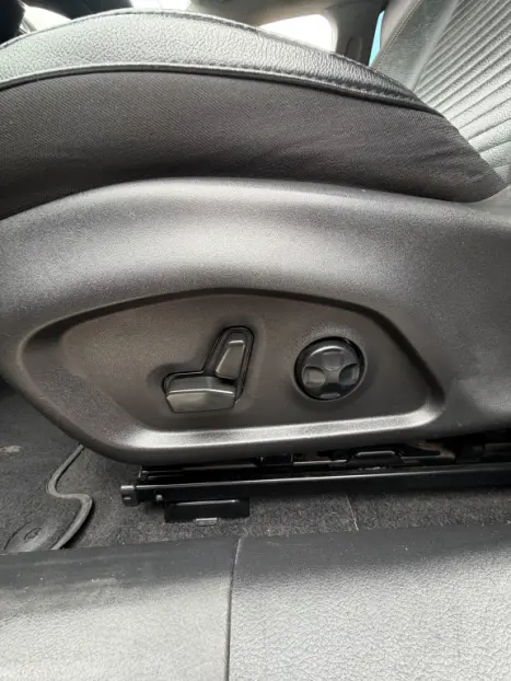 JEEP Commander 2.0 16V 4P TD380 LIMITED TURBO DIESEL AUTOM�TICO AT9, Foto 25