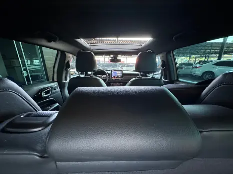 JEEP Commander 2.0 16V 4P HURRICANE 4 TURBO BLACKHAWK AUTOM�TICO AT9, Foto 9