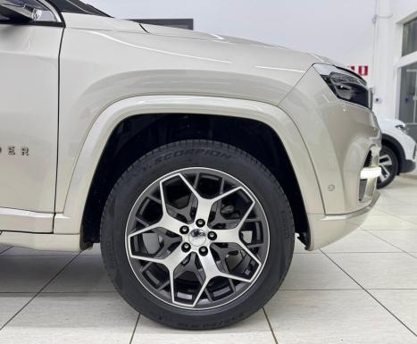 JEEP Commander 2.0 16V 4P TD380 OVERLAND 4X4 TURBO DIESEL AUTOM�TICO AT9, Foto 6