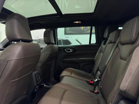 JEEP Commander 2.0 16V 4P TD380 OVERLAND 4X4 TURBO DIESEL AUTOM�TICO AT9, Foto 11