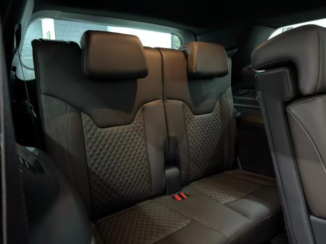 JEEP Commander 2.0 16V 4P TD380 OVERLAND 4X4 TURBO DIESEL AUTOM�TICO AT9, Foto 13