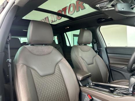 JEEP Commander 2.0 16V 4P TD380 OVERLAND 4X4 TURBO DIESEL AUTOM�TICO AT9, Foto 11