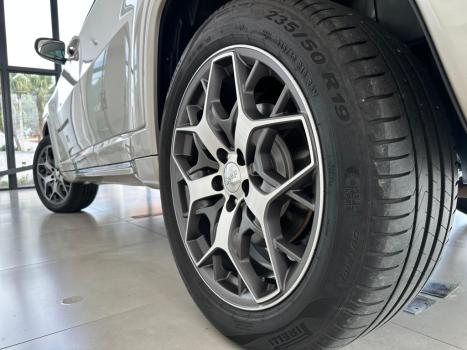 JEEP Commander 2.0 16V 4P TD380 OVERLAND 4X4 TURBO DIESEL AUTOM�TICO AT9, Foto 12